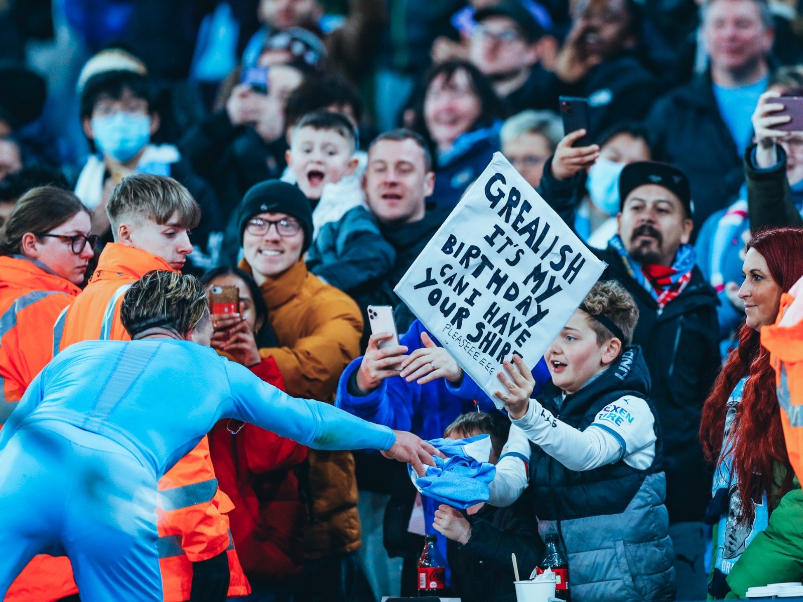 目中不可或 目中不可或